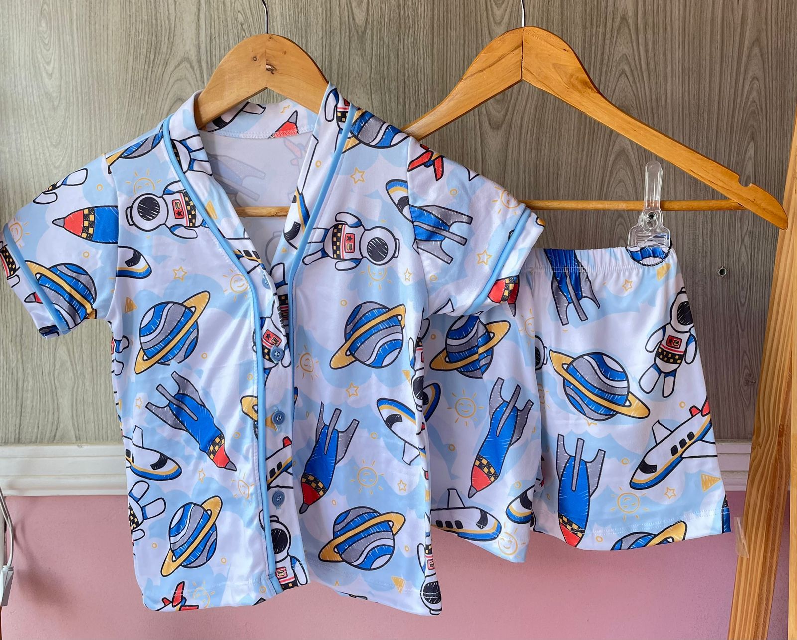 PIJAMA AMERICANO MASCULINO ASTRONAUTA